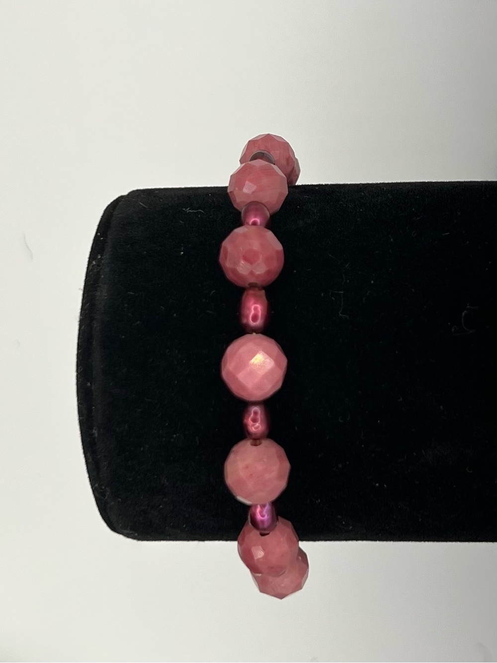 Faceted Rhodonite & Burgundy Crystal Lined Pearl & Sunstone Charm Bracelet - Picture 2 of 4